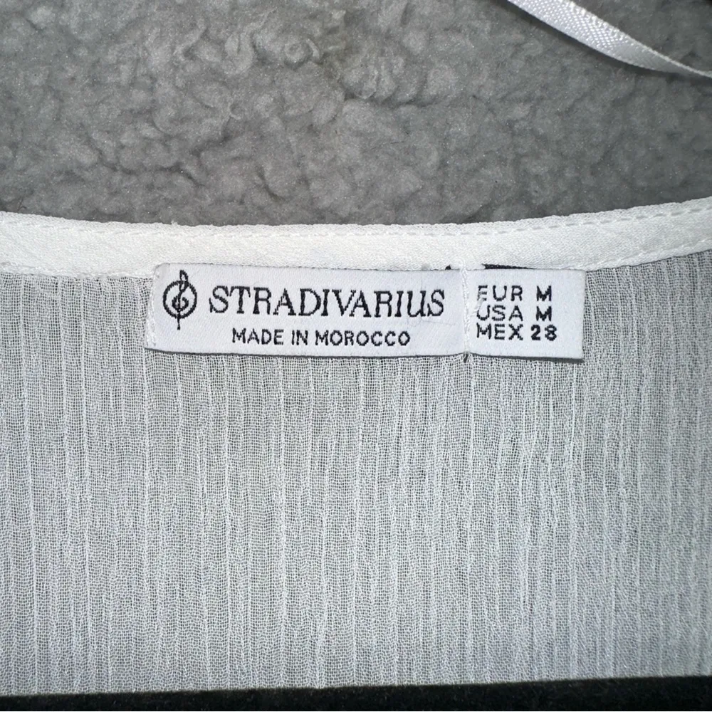 Stradivarius Top Medium White V-Neck Womens Smocked Lace Hem Sheer Crop Blouse - Image 3