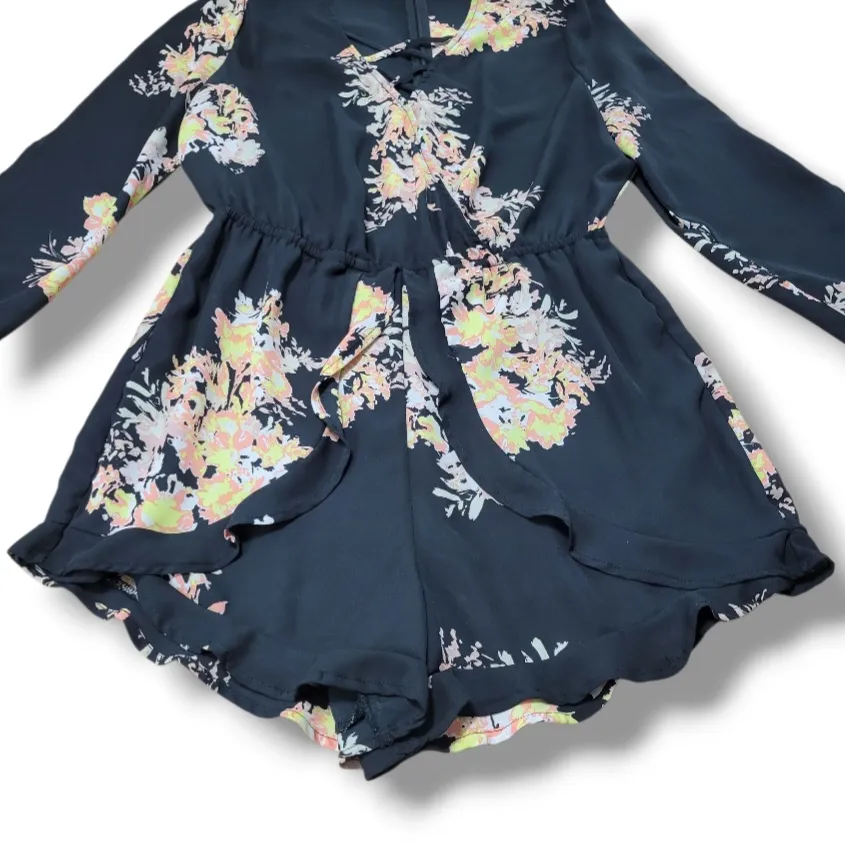 Material Girl Romper Size Large W30"xL3" Womens Romper Floral Boho Cold Shoulder Open Shoulder - Image 4