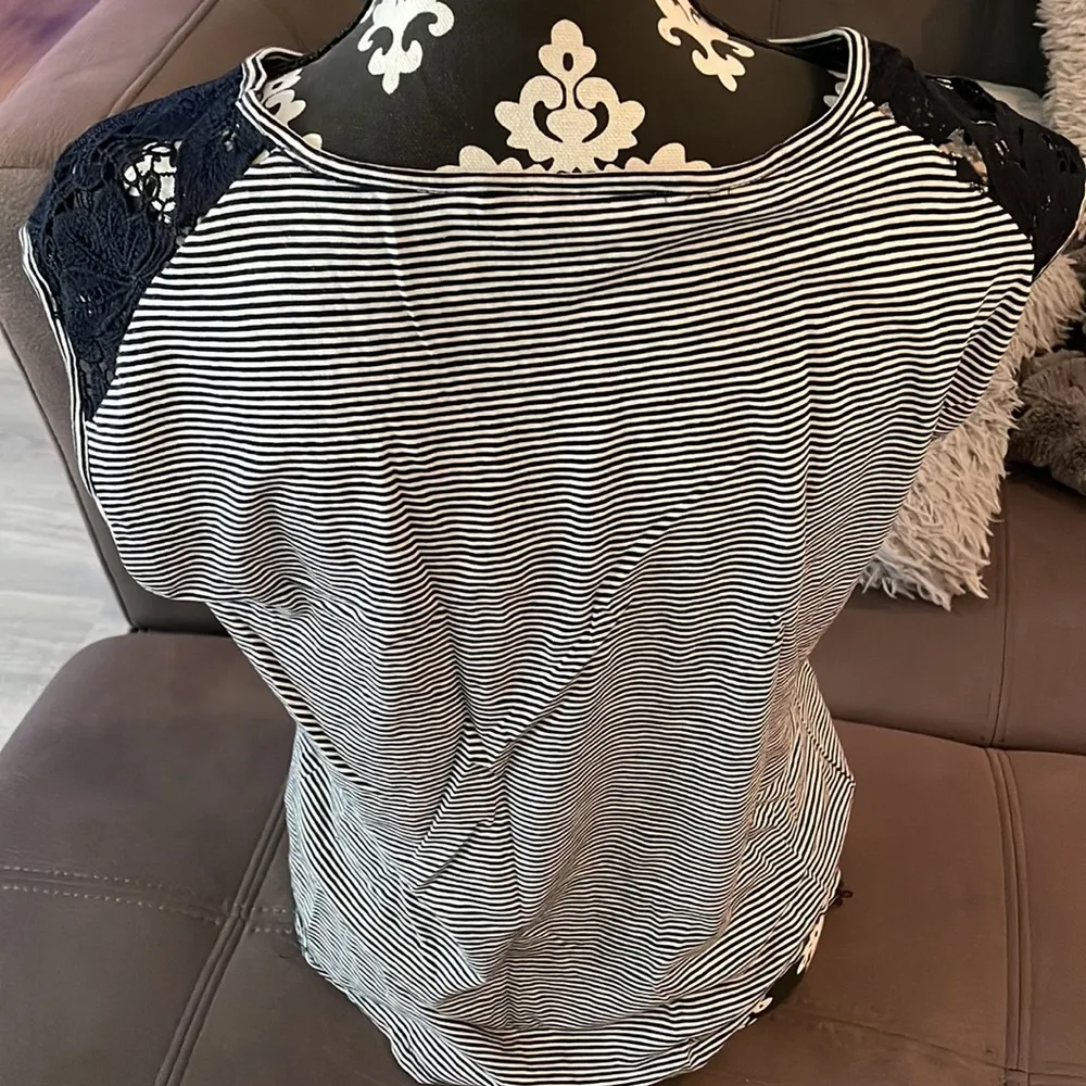 ANN TAYLOR LOFT Petites Blue & White Striped Sleeveless Top Size MP - Image 4