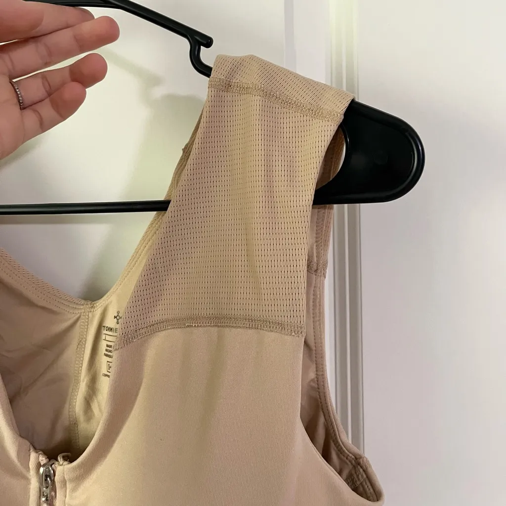 Tommie Copper Shoulder Support Bra with Front Zipper - Image 7