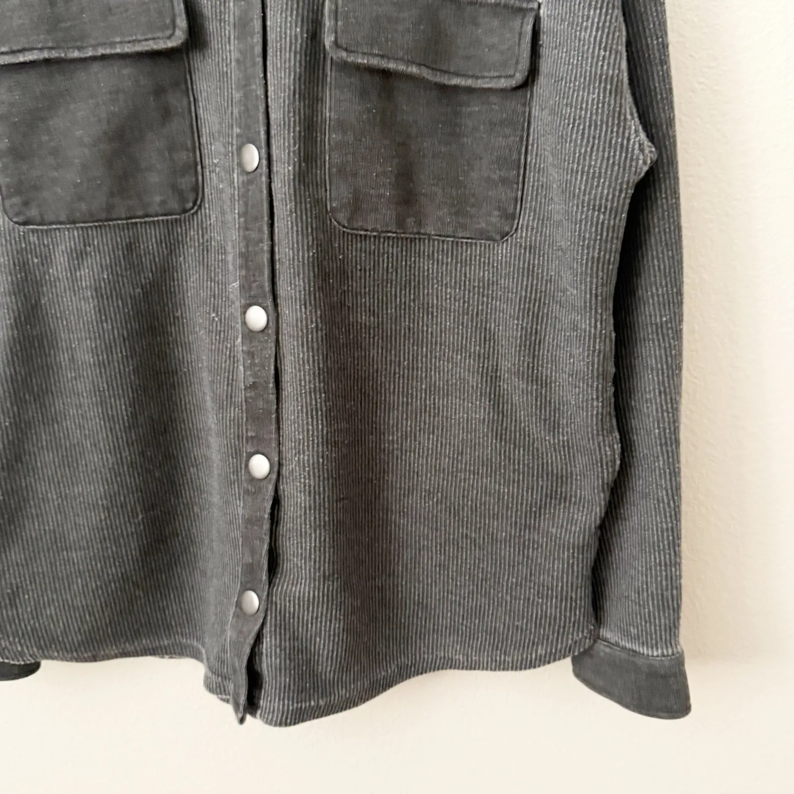 THREAD & SUPPLY | Weathered Black Shacket Ribbed Snap Pockets Jacket | Large - Image 3