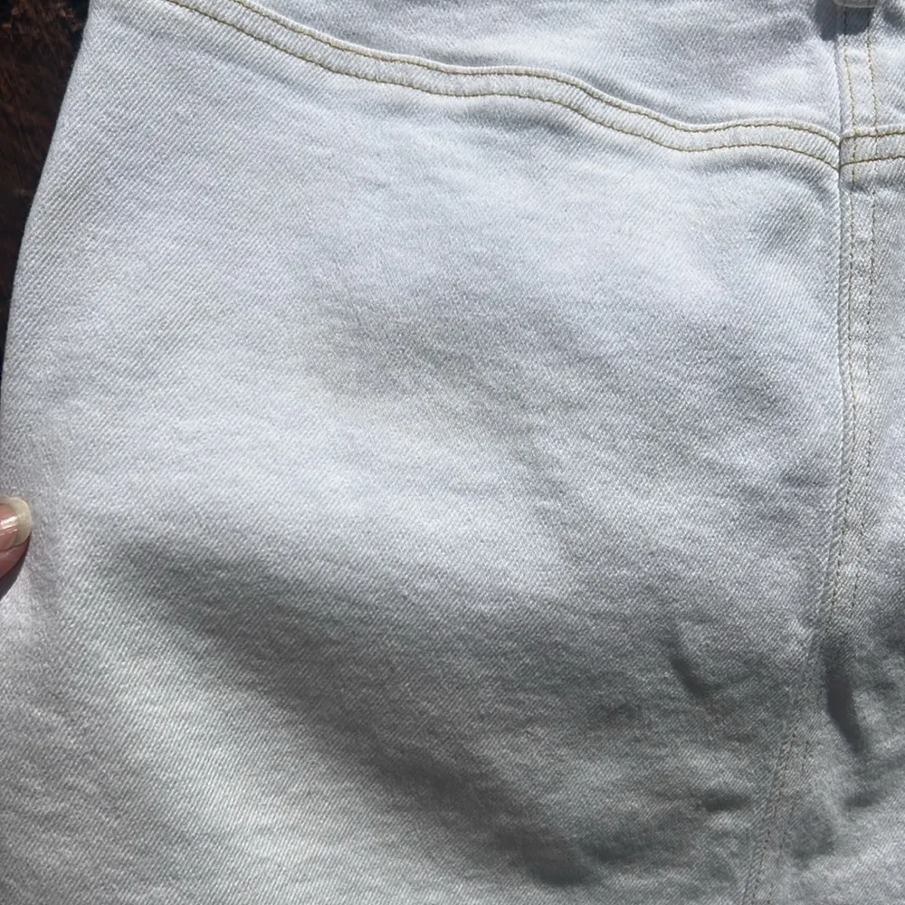 Theory Denim Mini Raw Hem White Skirt Size 4 - Image 6