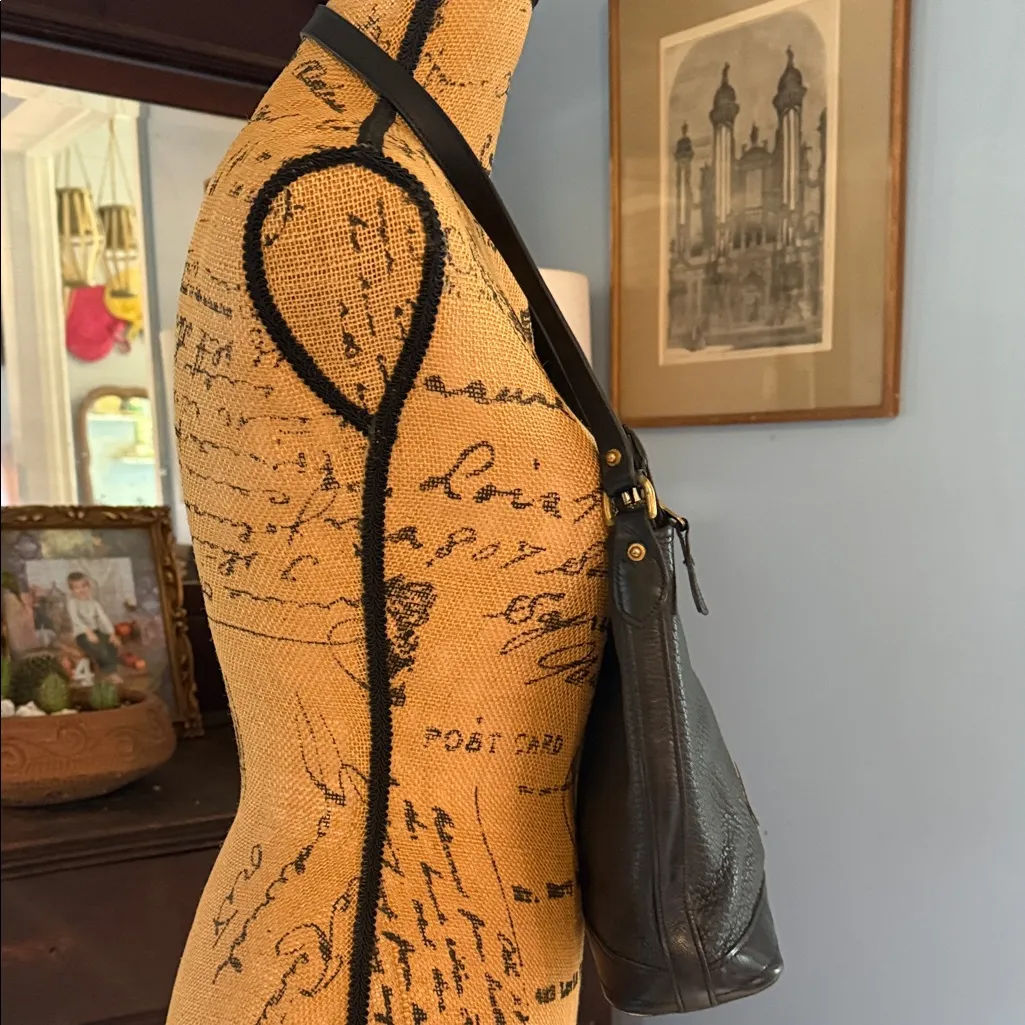 Dooney & Bourke Vintage 90s Y2K Black Pebbled Leather Shoulder Bag - Image 3