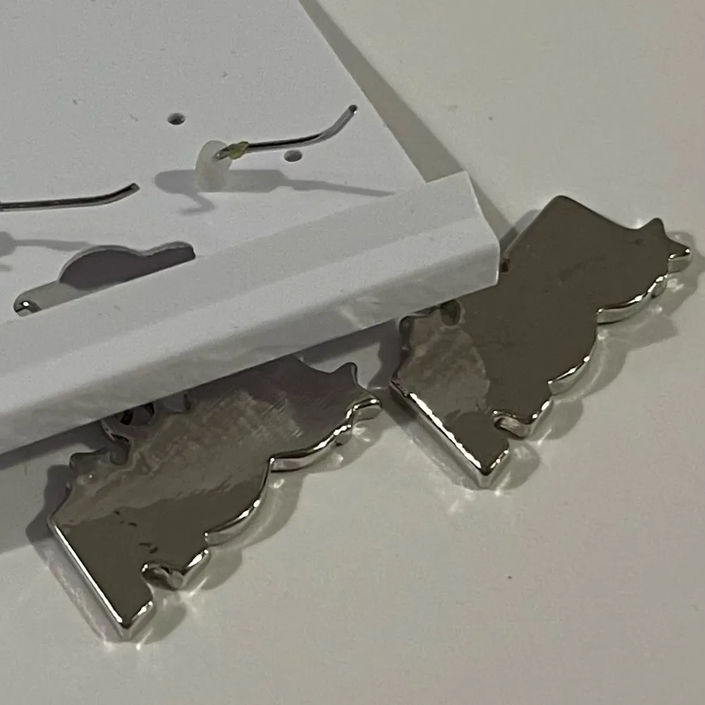 NEW Patriotic USA Dangle Earrings Red - Image 2