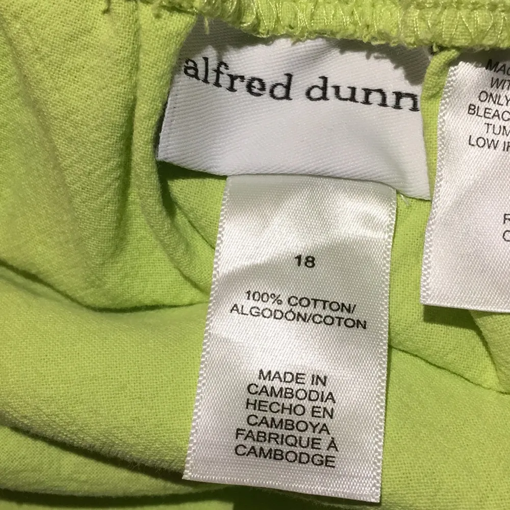 FINAL MARKDOWN Ladies’ NWT Alfred Dunner Capris (18) - Image 6