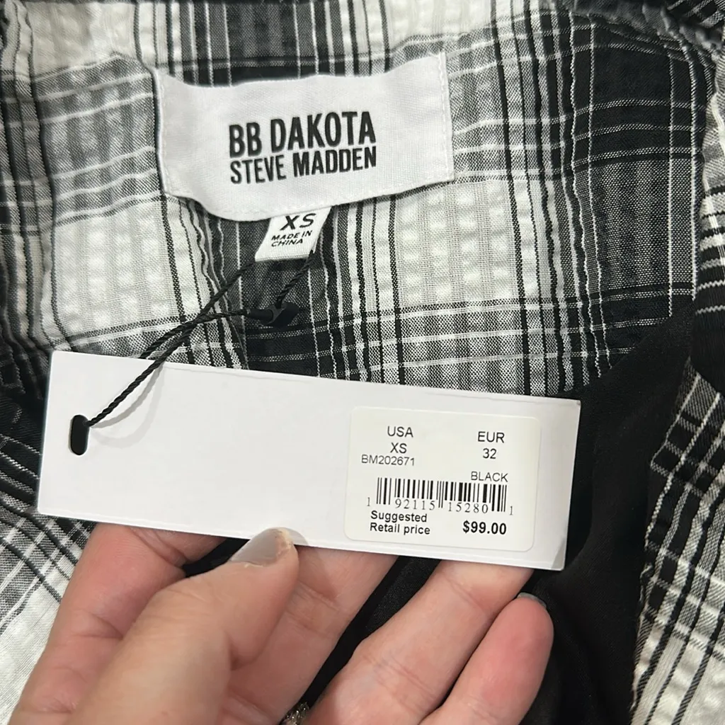 NWT Steve Madden Black and White Plaid Blazer - Image 2