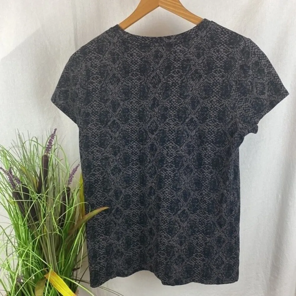 Athleta Set of 2 Animal Print Short Sleeve Cotton Tee T Shirts S M - Image 3