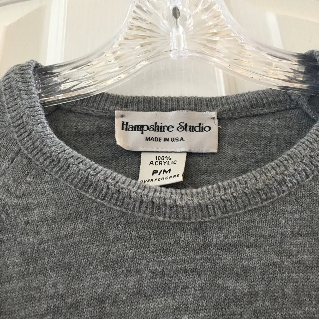 FINAL MARKDOWN Ladies Hampshire Studio knit top petite medium Gray Size undefined - Image 3