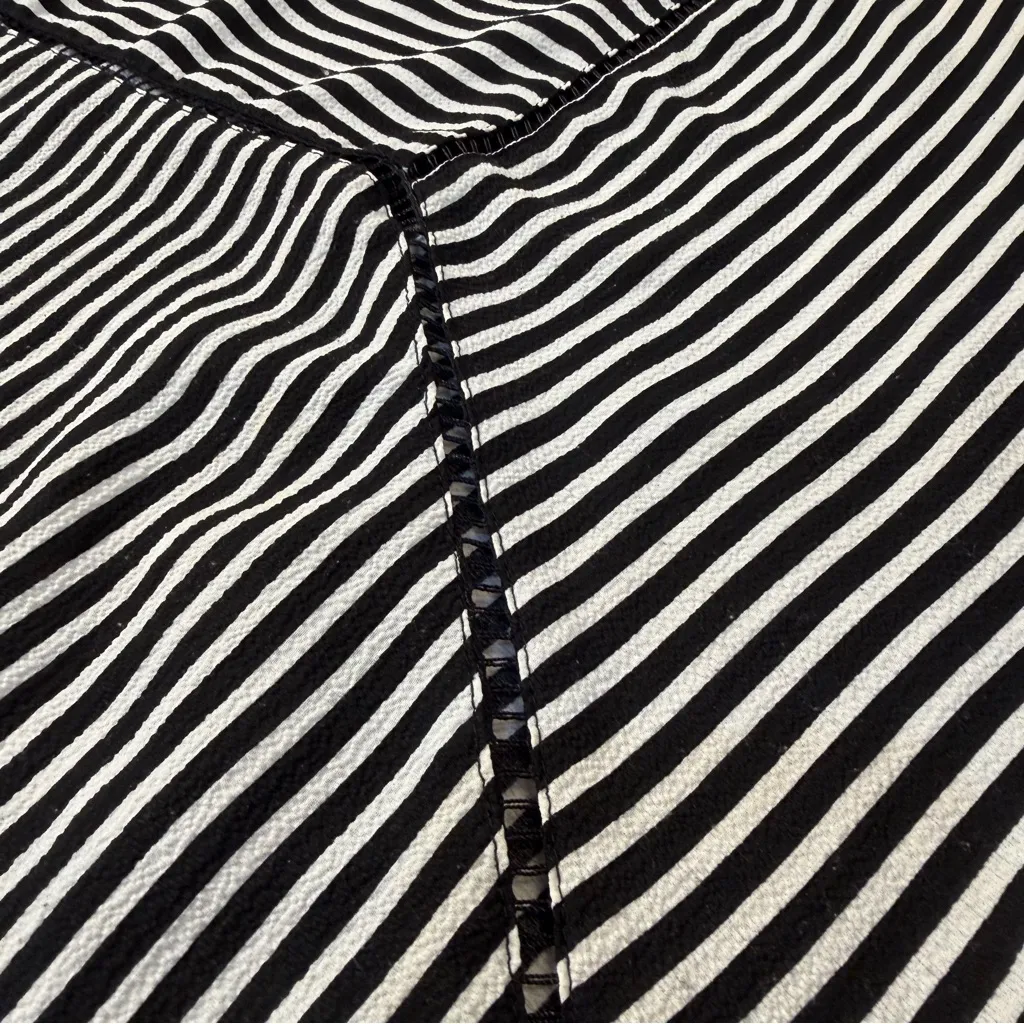 5/$25 Women’s V - Image 6