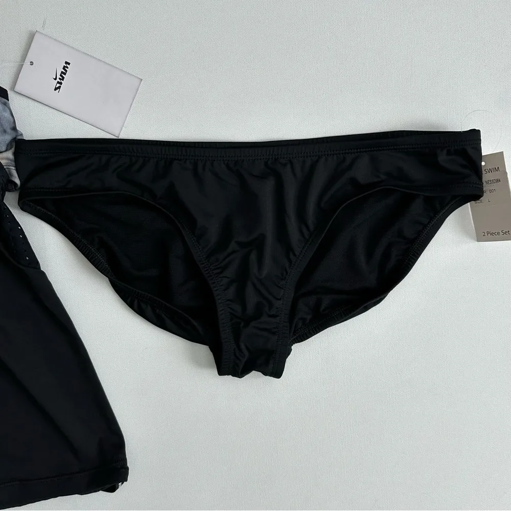 Nike Women’s Tankini Swimsuit 2 Piece Size L - Image 3