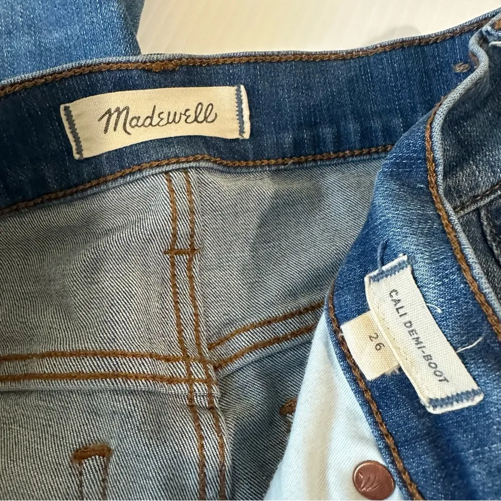 Madewell Cali Demi Boot Jeans Bronson Wash Button Front Edition, 26 - Image 10