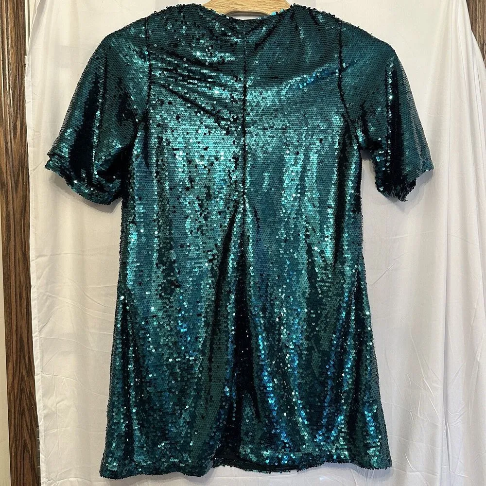 City‎ Chic Size 18 V-Neck Sparkle Emerald Green Sequin Glow Short Sleeved Dress - Image 3