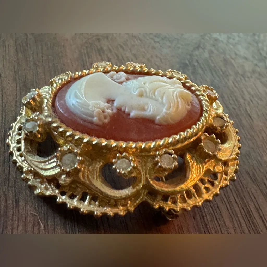 R.J.Graziano Ornate Cameo and Austrian Crystal Gold Plated Brooch and Pendant 2" Pink - Image 5