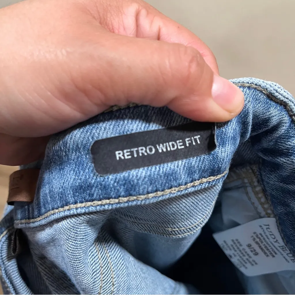 EUC Judy Blue Retro Wide Fit size 9/29 high waisted denim jeans - Image 8