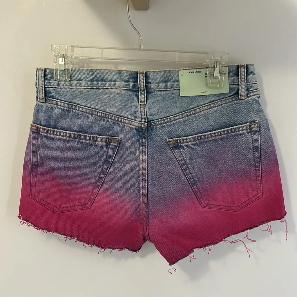 Off-White Degrade Shorts Bleach Fuschia - Image 5