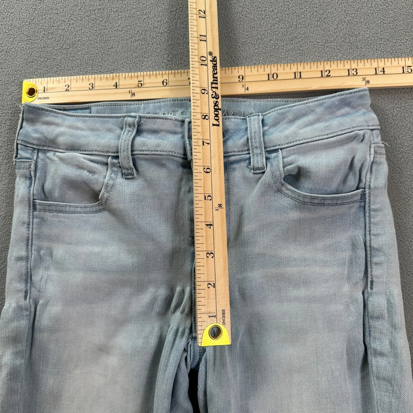 American Eagle Jeans Womens 2 Reg Blue Jegging Crop Light Wash Frayed Hem Faded - Image 3