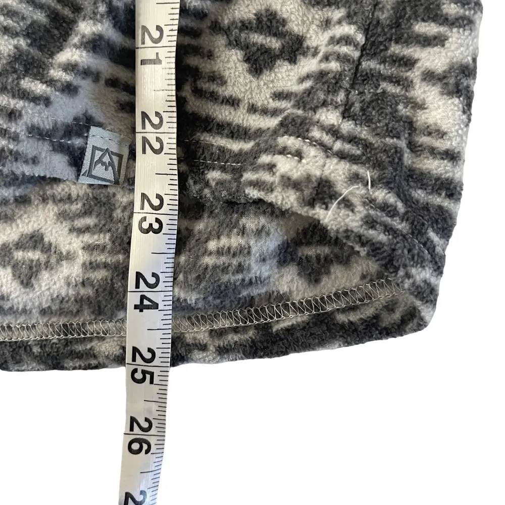 Avalanche Outdoors Aztec 1/2 Zip Fleece‎ Sweater - Image 6