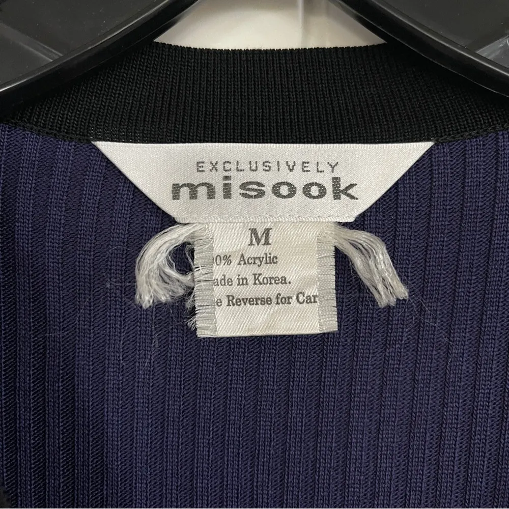 Exclusively Misook Womens sweater Cardigan Purple Blue Acrylic size Medium - Image 4