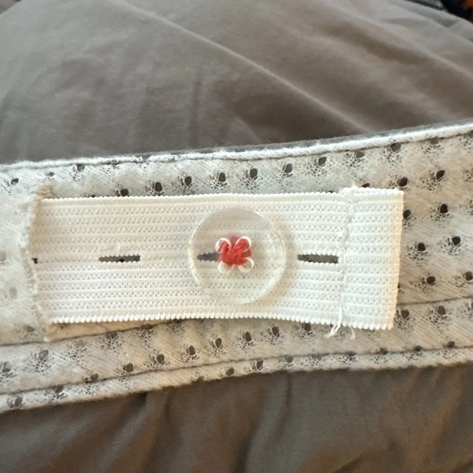 LL Bean Pants Womens 14 Khaki Stretch Zip Pocket Lightweight Hiking Travel Nylon - Image 5