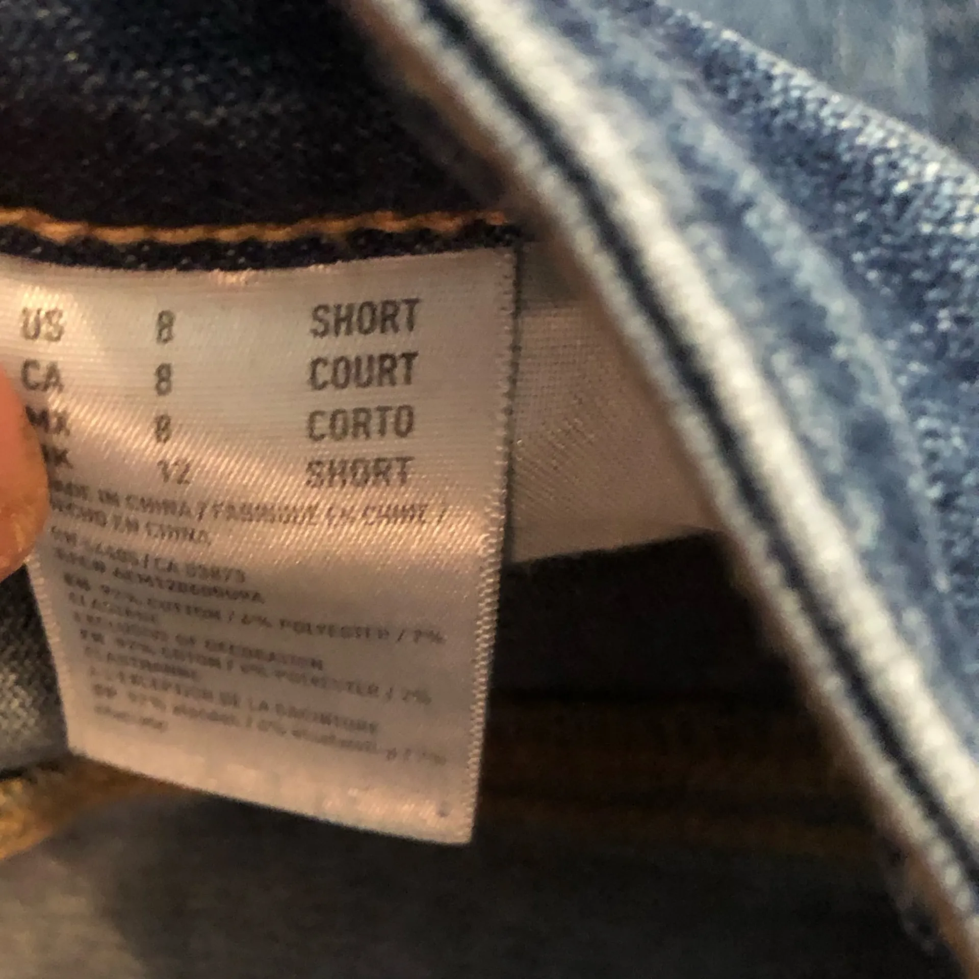 American Eagle Outfitters Classic Blue Denim distressed skinny jeans Sz 8 short - Image 3