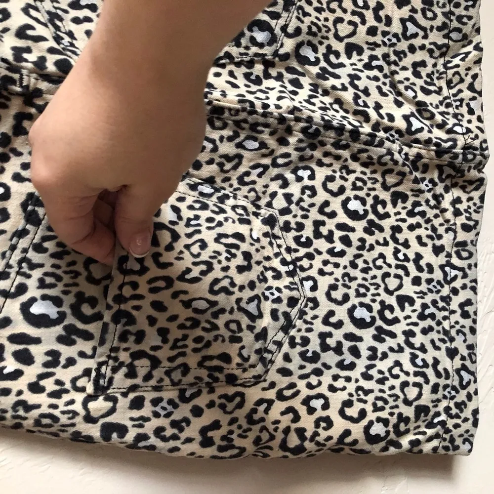 Hollister Ultra High Rise Button Fly Leopard‎ Skirt - Image 8