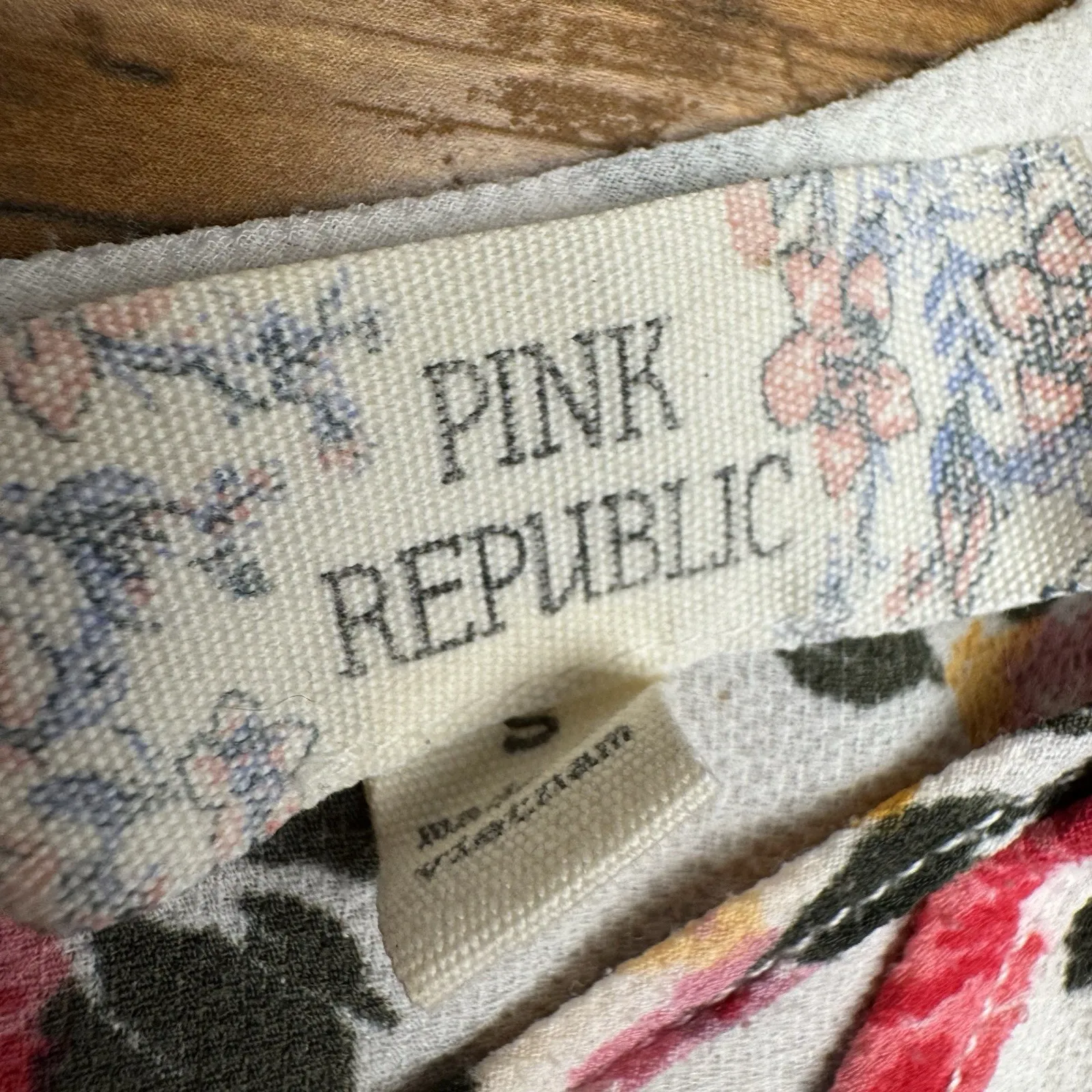 Pink Republic Lightweight Long Sleeve Blouse‎ Neck Floral Scroll Print Small - Image 5