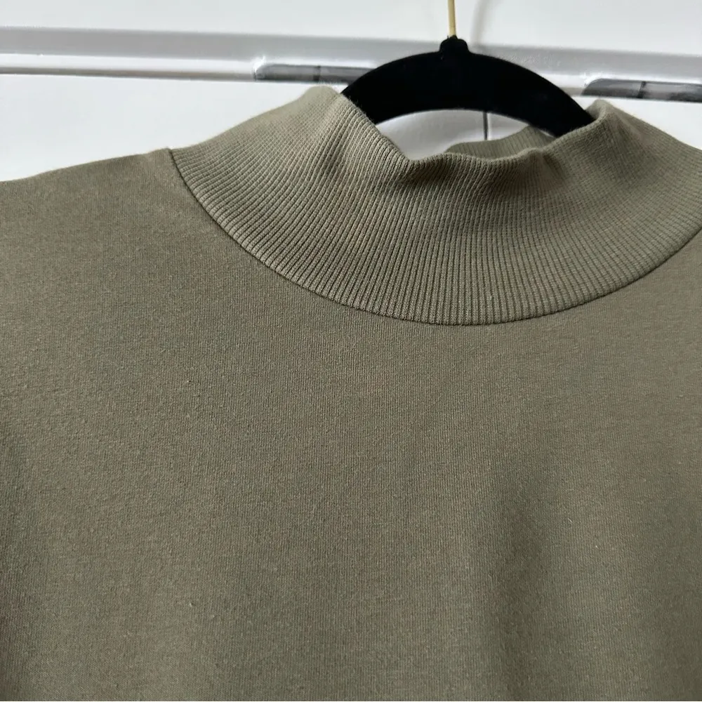 | Women’s French Terry Butter Wash Sweatshirt | Medium - Image 2