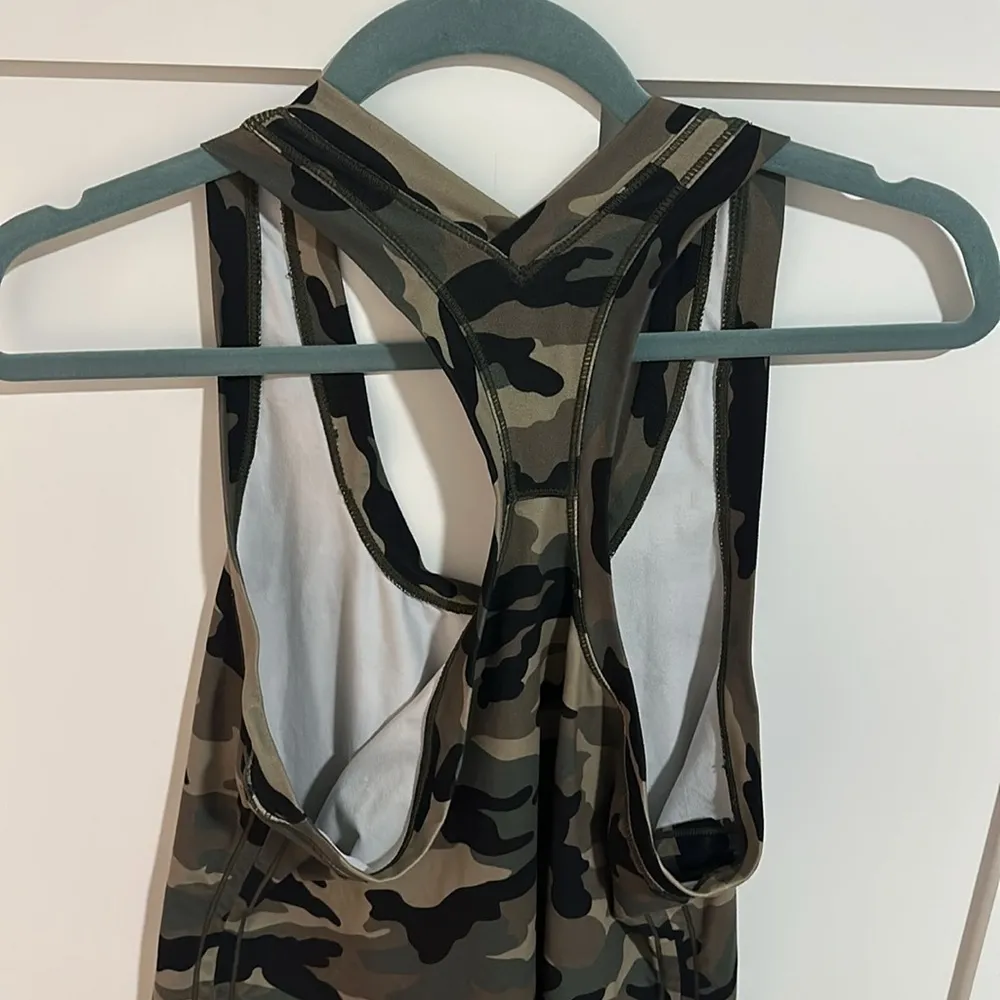 Rae Mode Women's L Athletic Racerback Tank Top Green Camo Print Gorpcore Workout Size L - Image 7