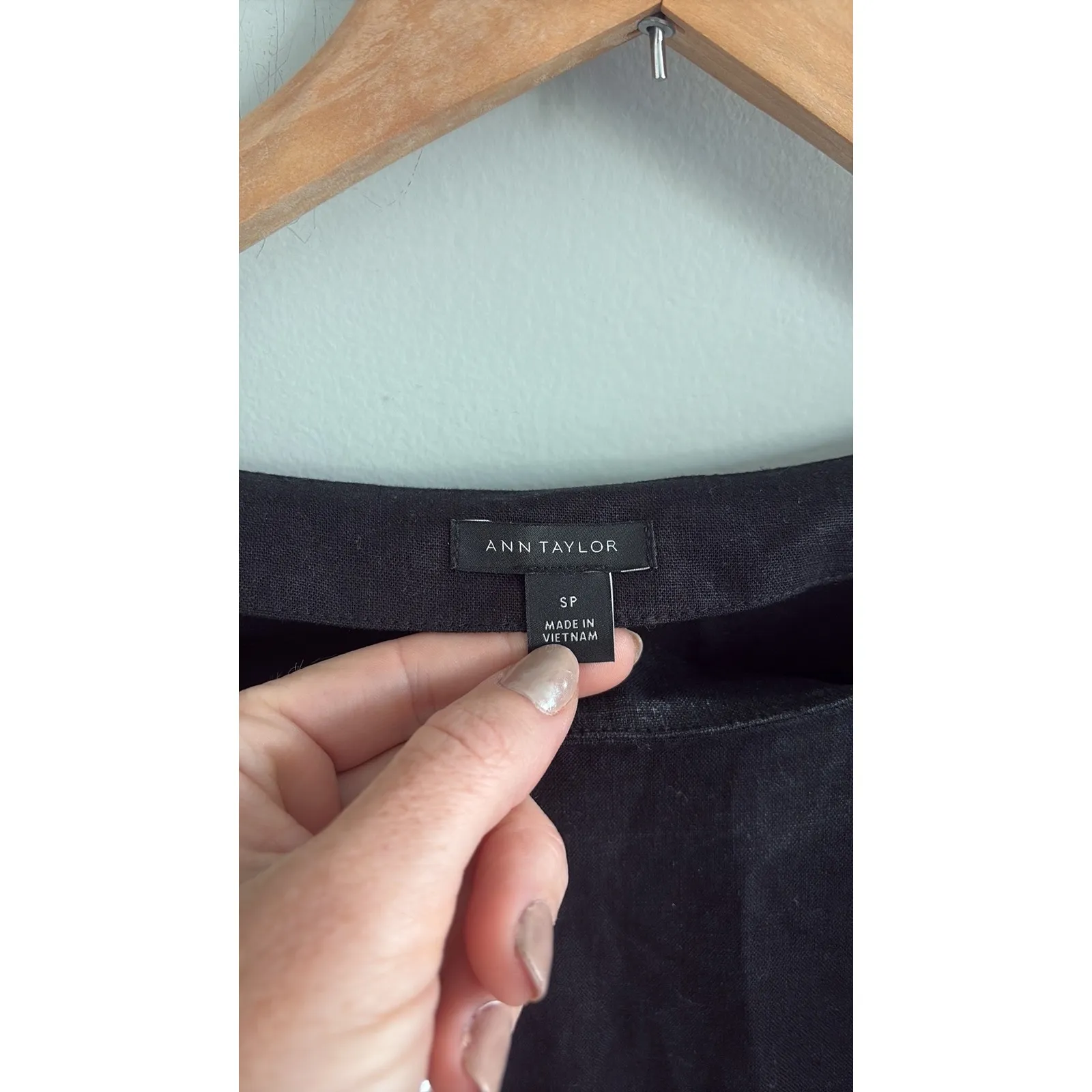 Ann Taylor Linen‎ Blouse Size Small Petite - Image 2