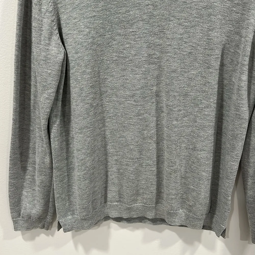 Lole Heather Grey Crew Neck Sweater Size Medium EUC - Image 3