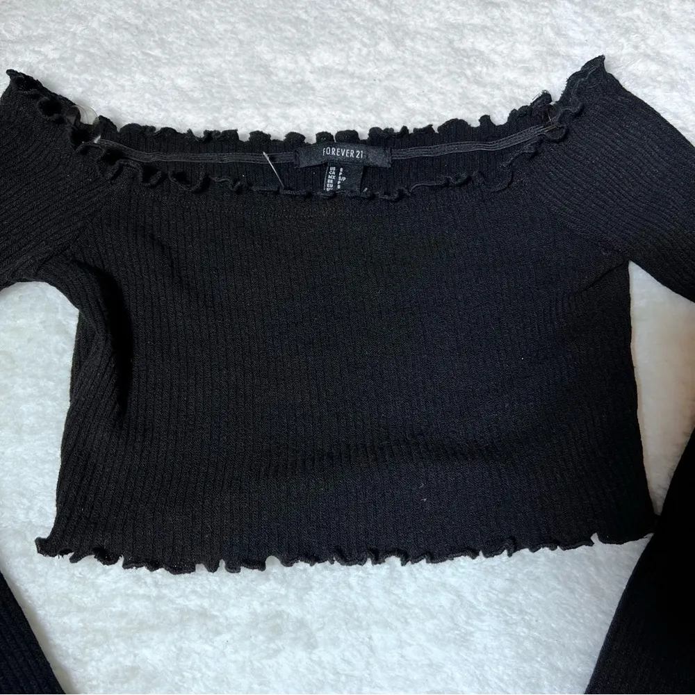 Forever 21 Black Cropped Ruffled Rib Long Sleeve Top - Image 3