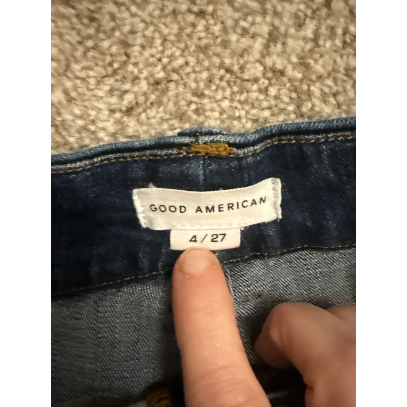 Good American Good Legs Chewed Hem Straight Leg Jean in Blue 661, 4/27 - Image 6