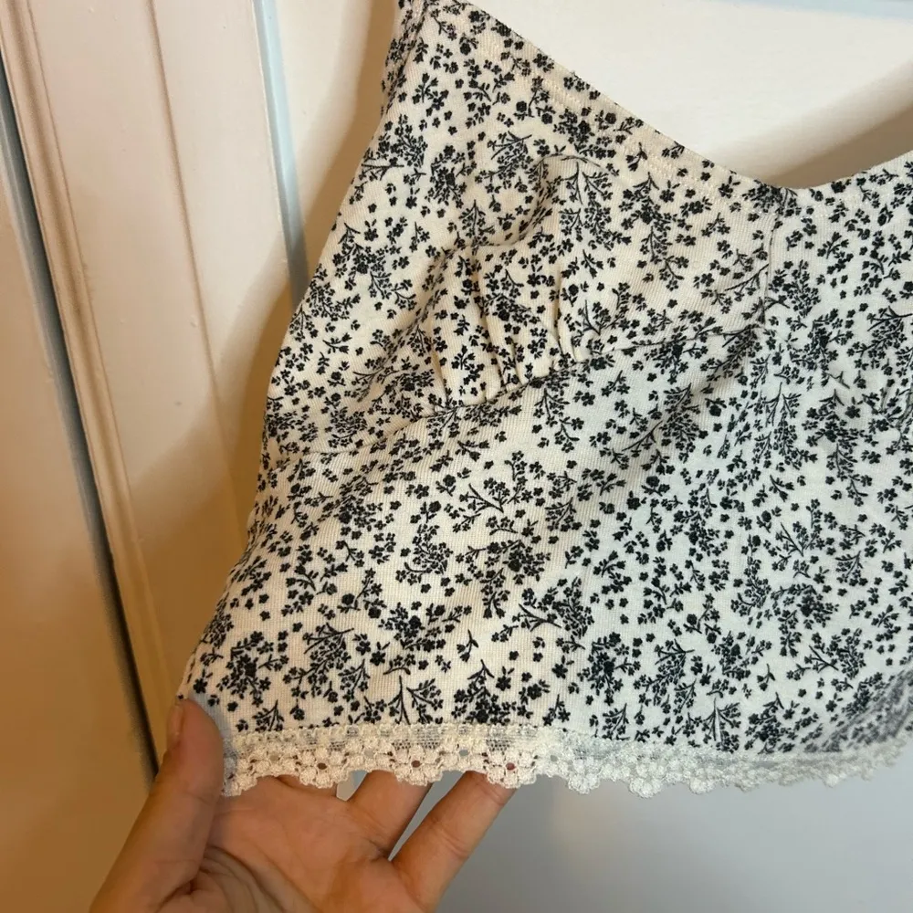 NWT American Eagle Ditsy Floral Cropped Tank - Image 6