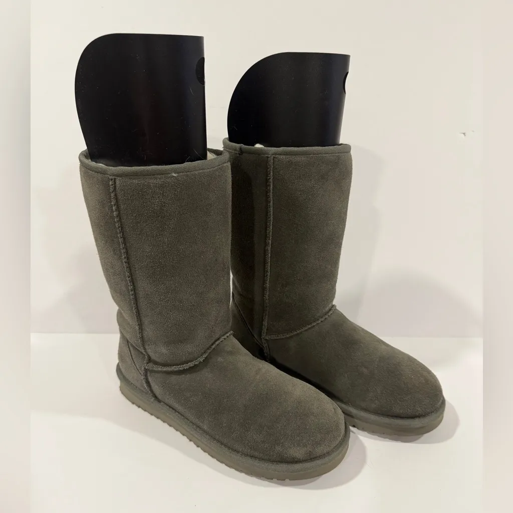 Koolaburra by UGG Tall Gray Shearling Boots Women’s 7 Classic Cozy Winter - Image 2