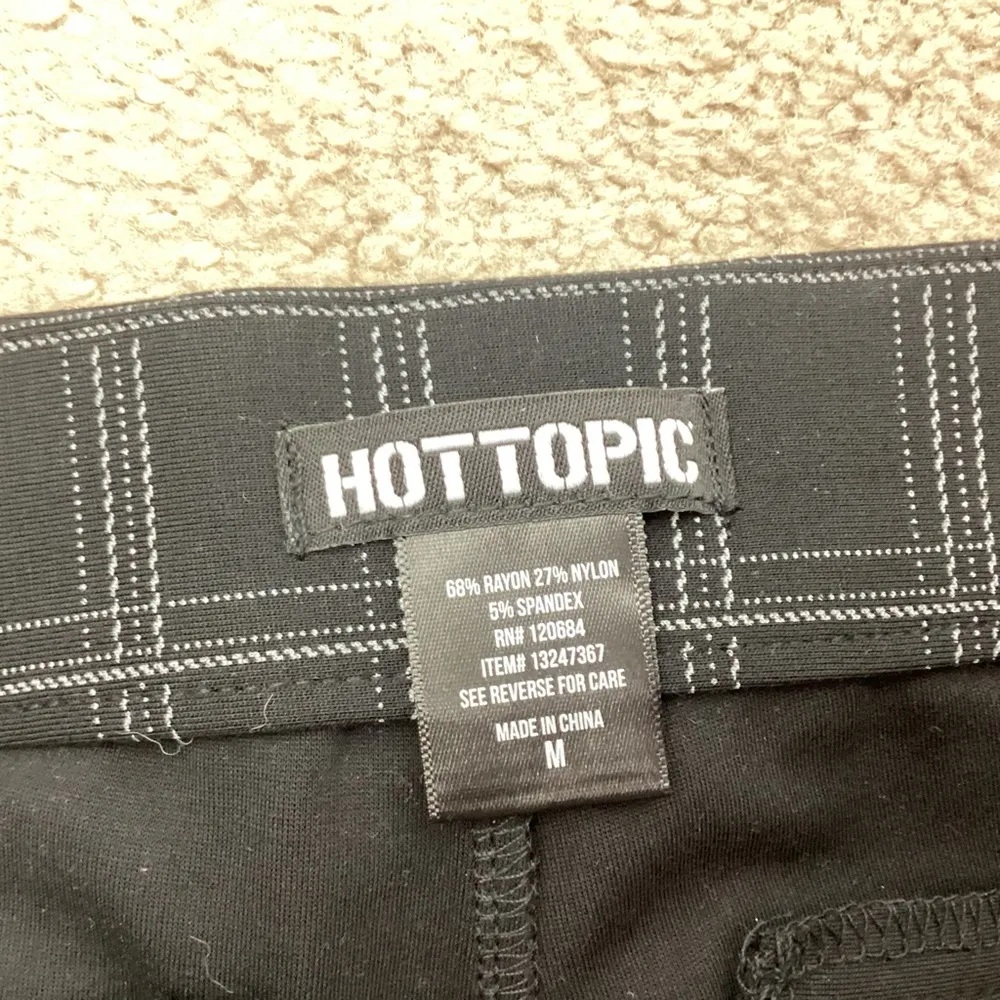 Hot Topic Fitted Plaid Trouser Size Medium NWT - Image 5