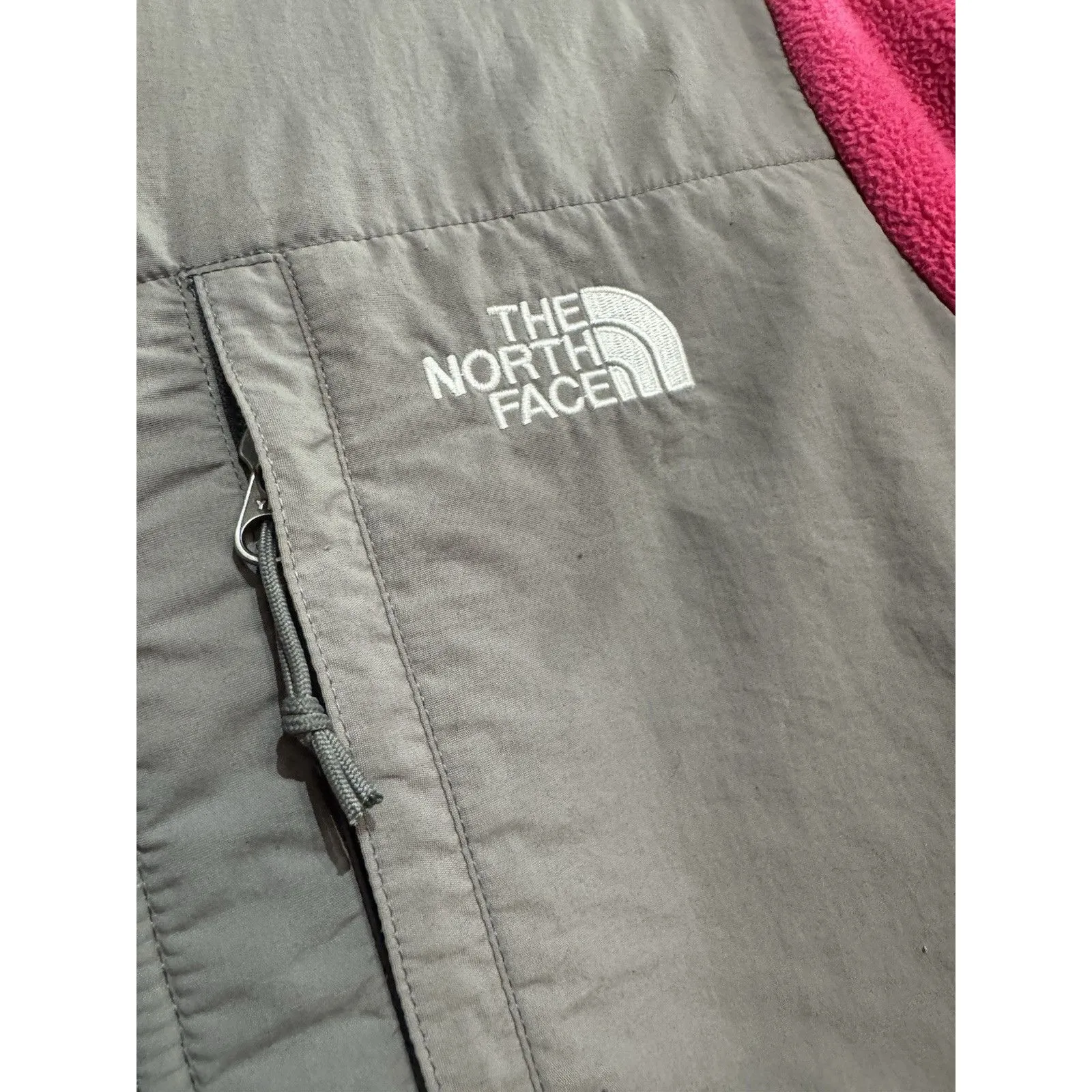 The North Face Women's Denali Polartec Full Zip Fleece Jacket, Red / Gray SIZE S - Image 4