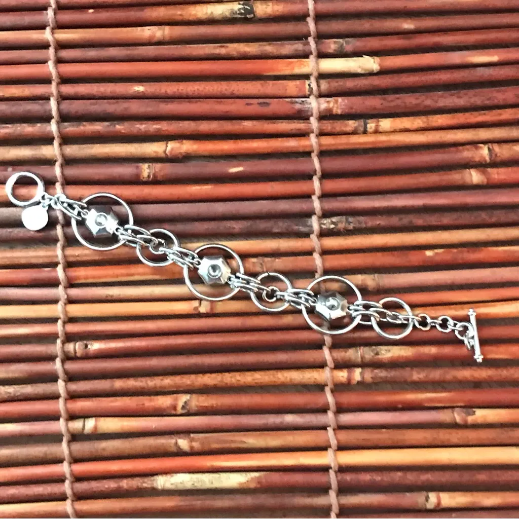 White House Black Market Large Link Silver Tone Bracelet clear glass stone. - Image 6