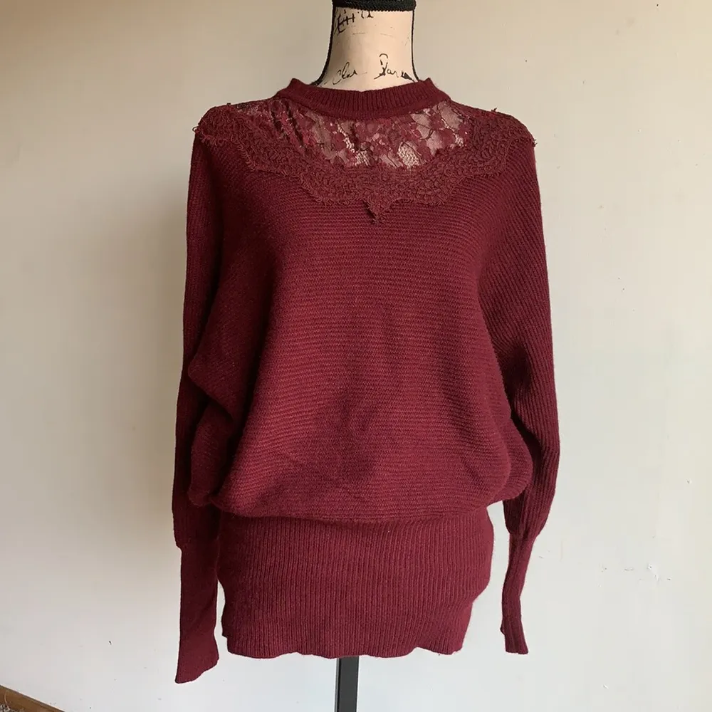 Suzanne Betro Lace Collar Burgundy Sweater Size L/XL NWT - Image 2