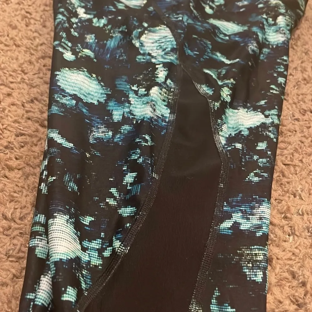 Womens cute Nike leggings-size Large - Image 9