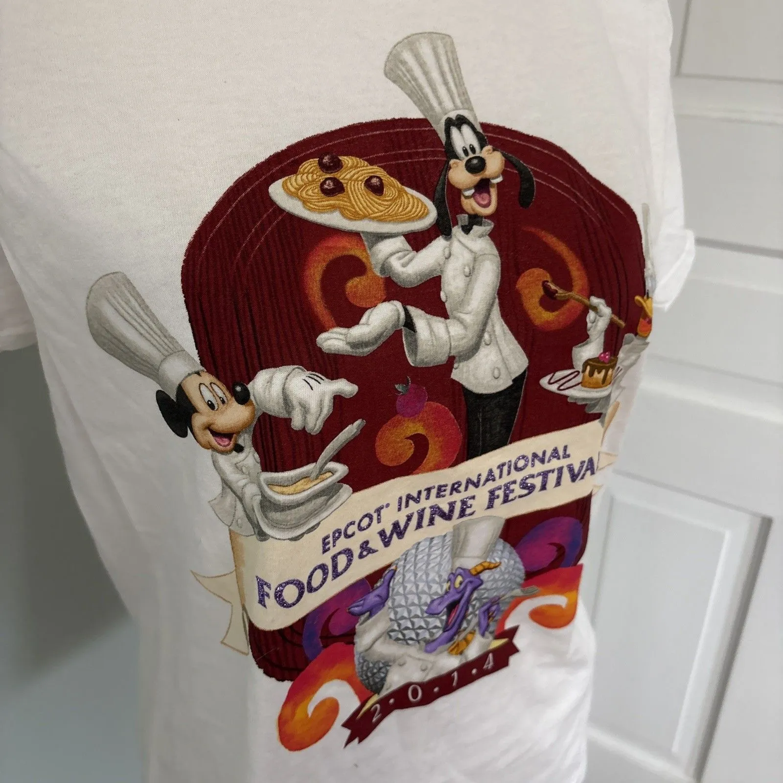 Disney Epcot International Food And Wine Festival 2014 White T-shirt Medium - Image 2