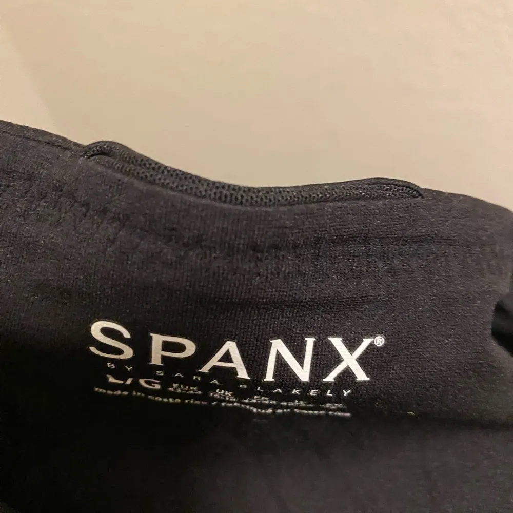 SPANX Black Compression Leggings Size Large - Image 5