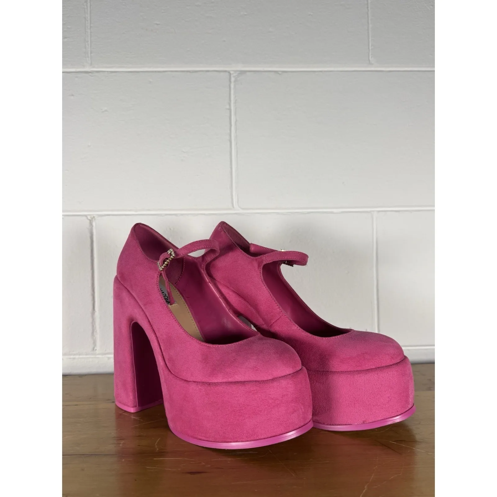 Steve Madden Elyssa Pink Suede Platform Heels Mary Jane Size 7M - Image 2