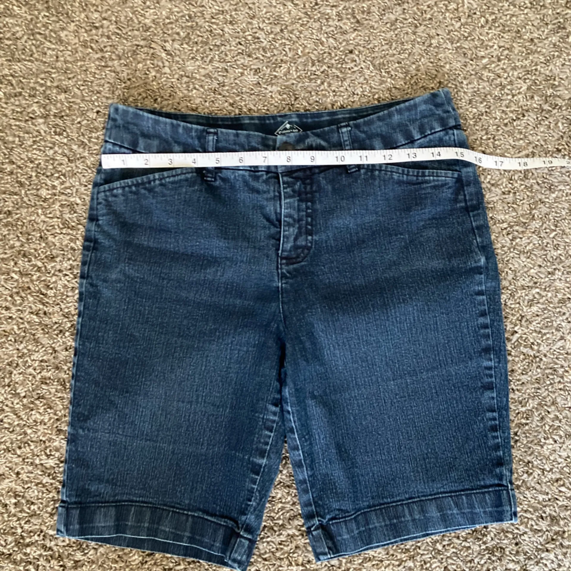 St. John’s Bay Bermuda Stretch Denim Shorts Dark Wash Excellent Cond - Image 4