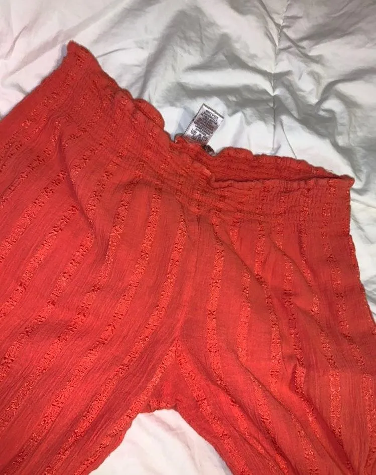 Cute Options flowy pants with design at end - Image 4