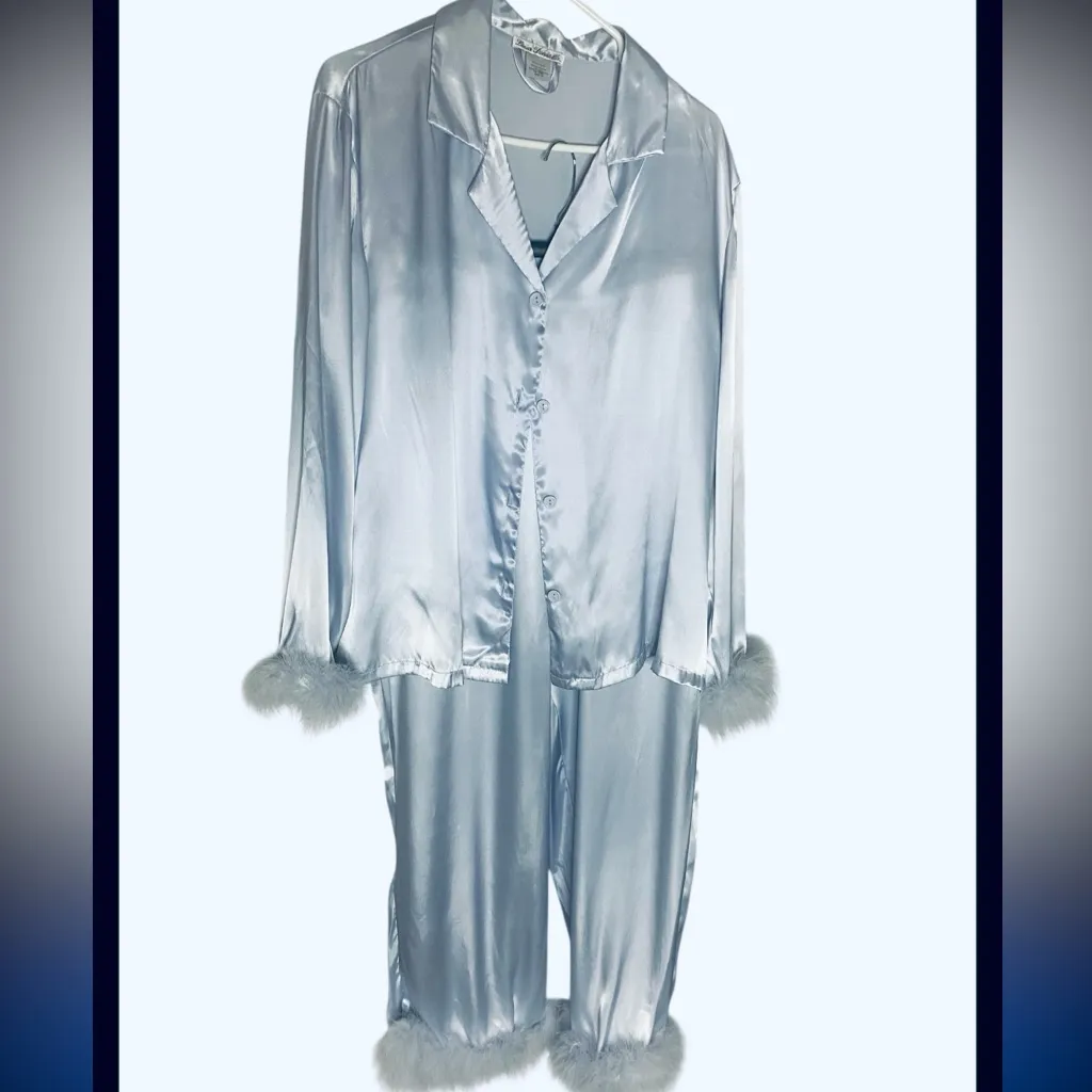Luxury Linea Donatella Marabou 
Feather Trim Silver blue Pajama Set 
XL (NWOT) - Image 9