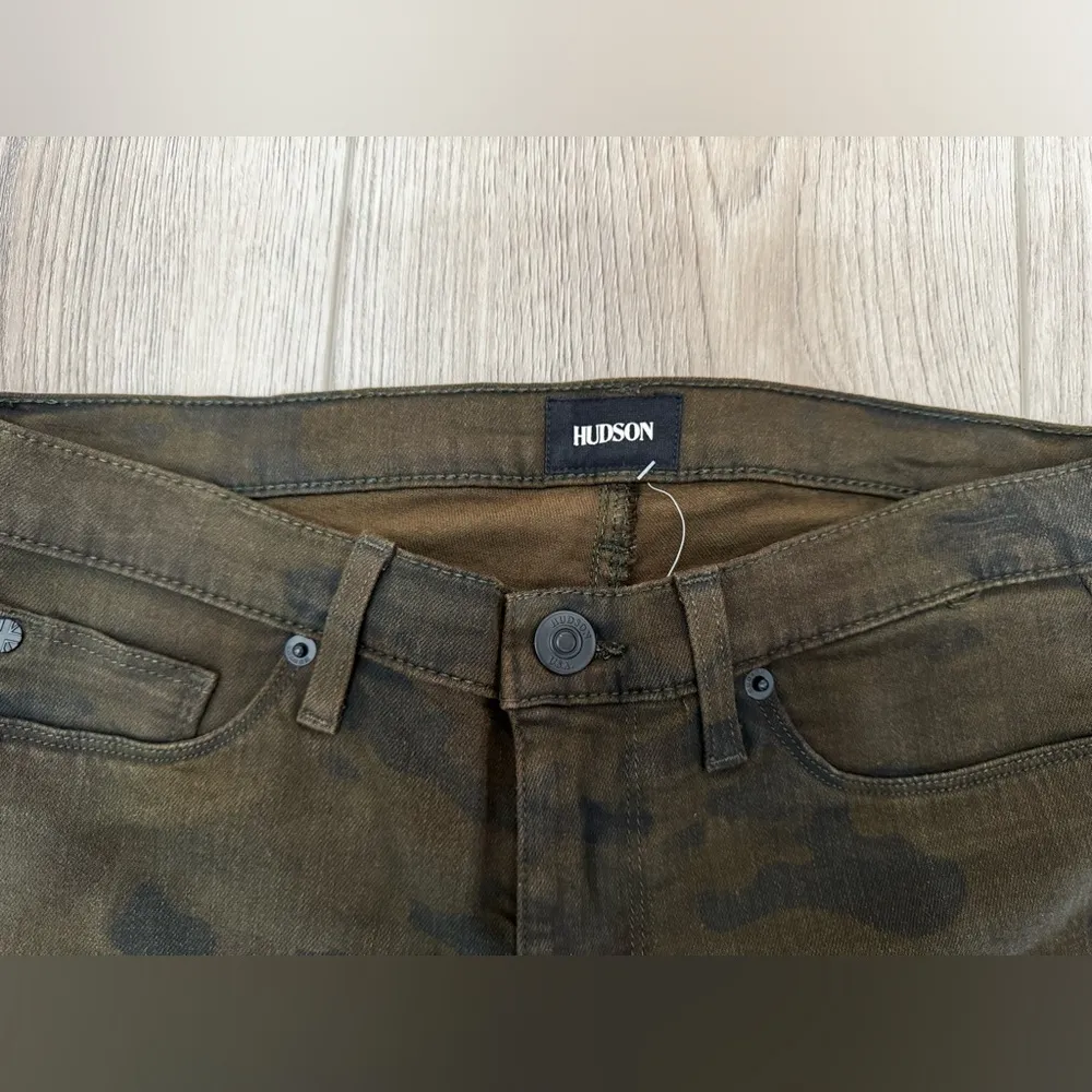 HUDSON Camo Print Jeans 💚 - Image 3