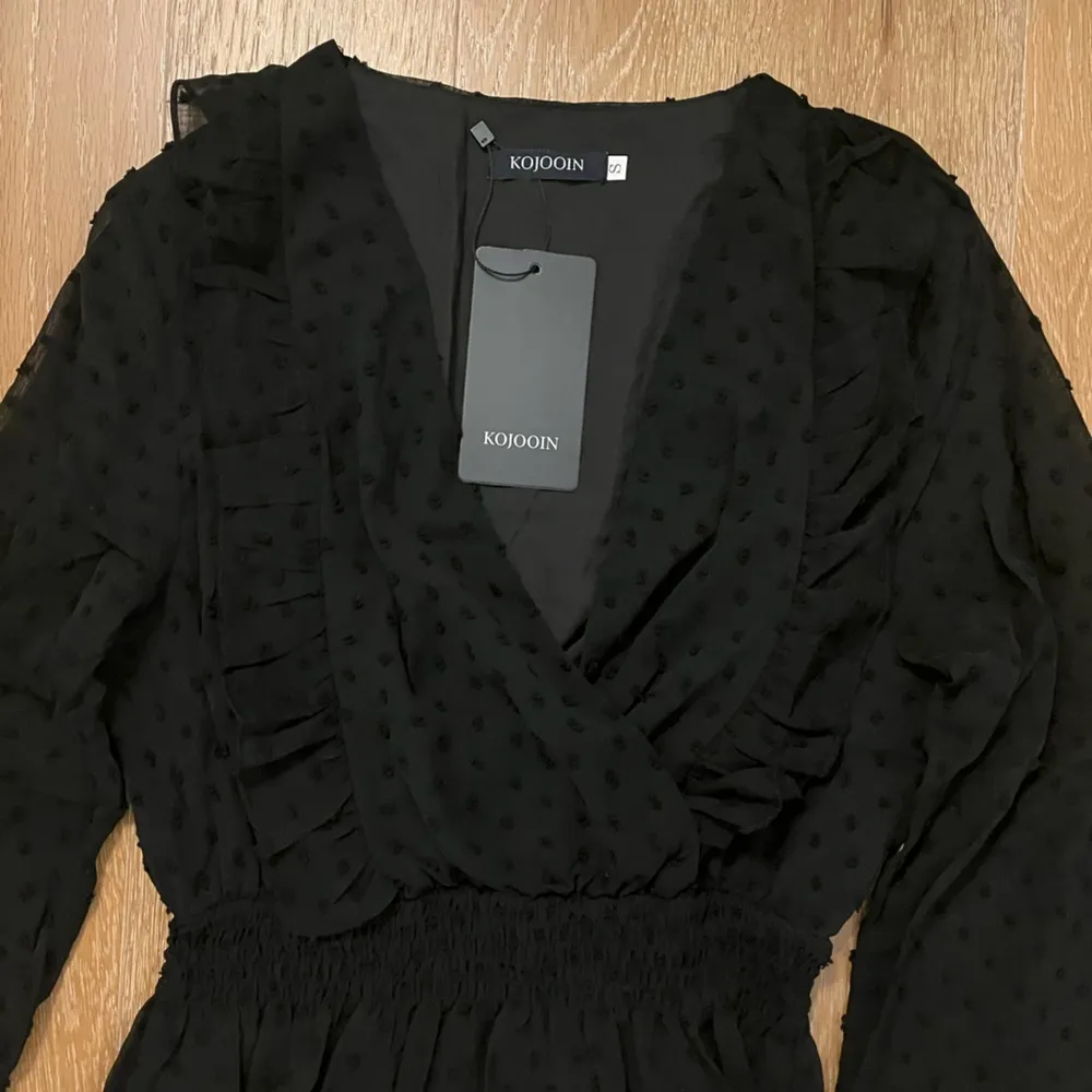 Kojooin top, ruffled with big sleeves women’s S - Image 8