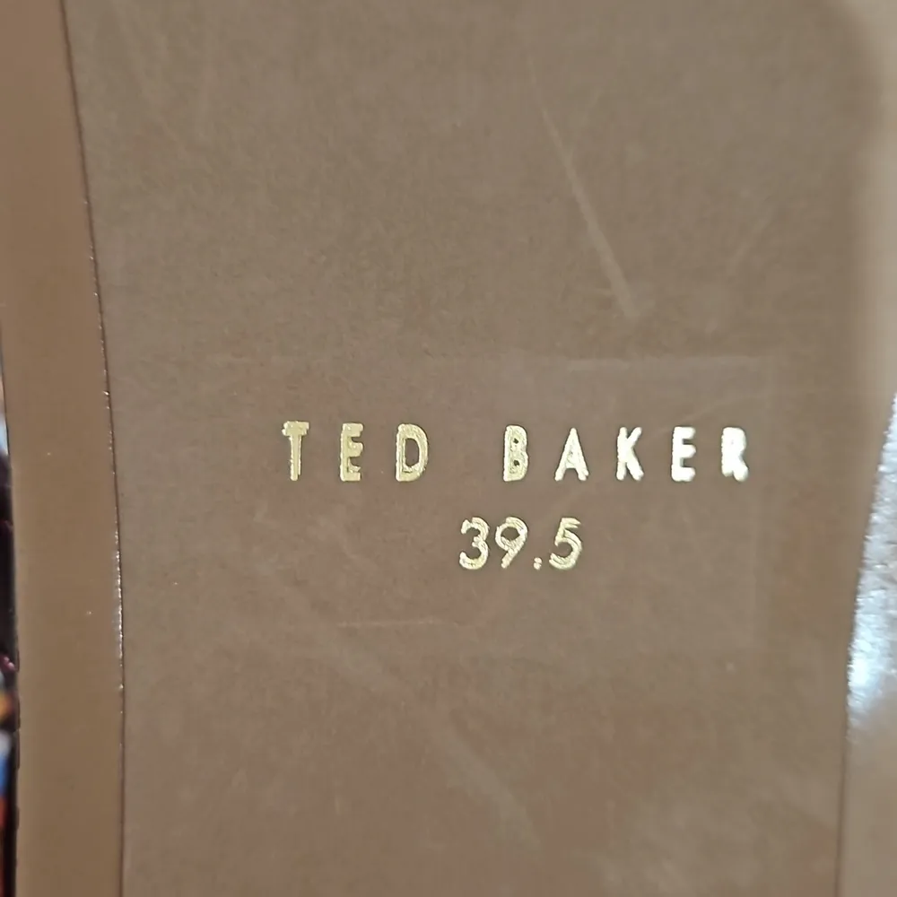 💕TED BAKER LONDON💕 Mathar Flat Studded Gladiator Sandal ~ Dark Brown 39.5 NWT - Image 14