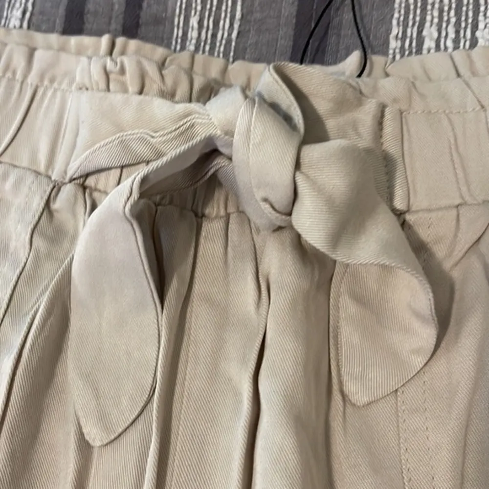 Women's Charlotte Russe Tan Casual Tie Shorts Size XL NWT #1777 - Image 4