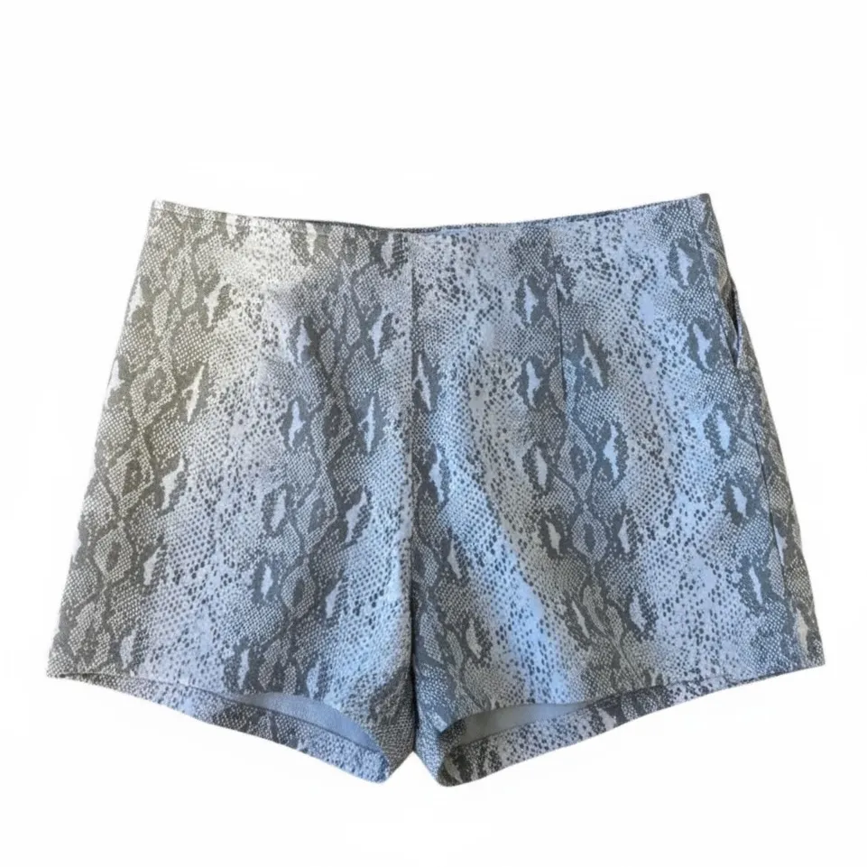 Altar'd State Altar’d State Medium Snake Skin print Shorts - Image 4